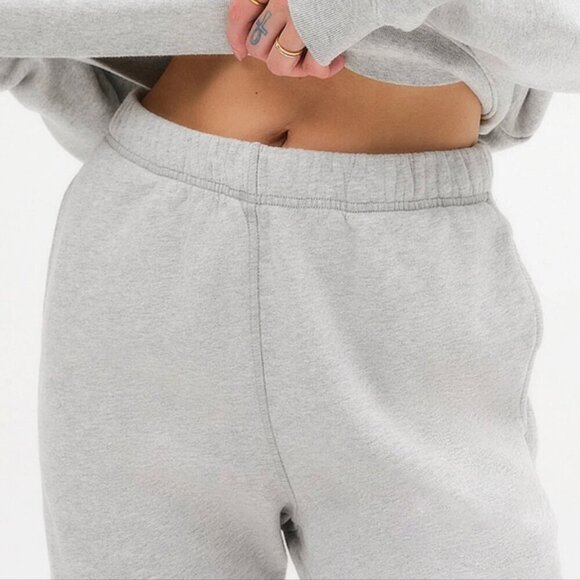 MATE the Label - Organic Fleece Relaxed Pocket Sweatpant In Heather Gray - Picture 3 of 10